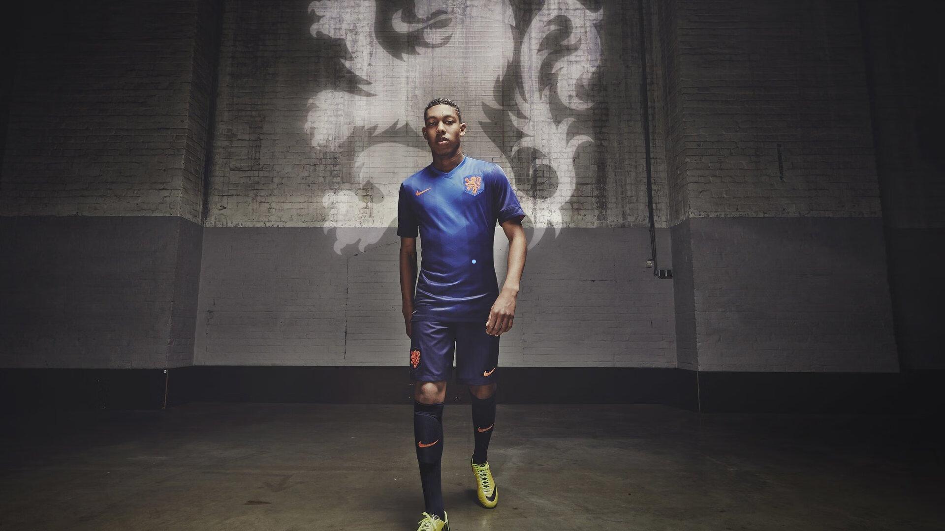 尼克斯上演惊天逆转夺NBA杯桂冠，布伦森25分力压文班亚马18分